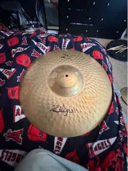 Cymbal big bell ride