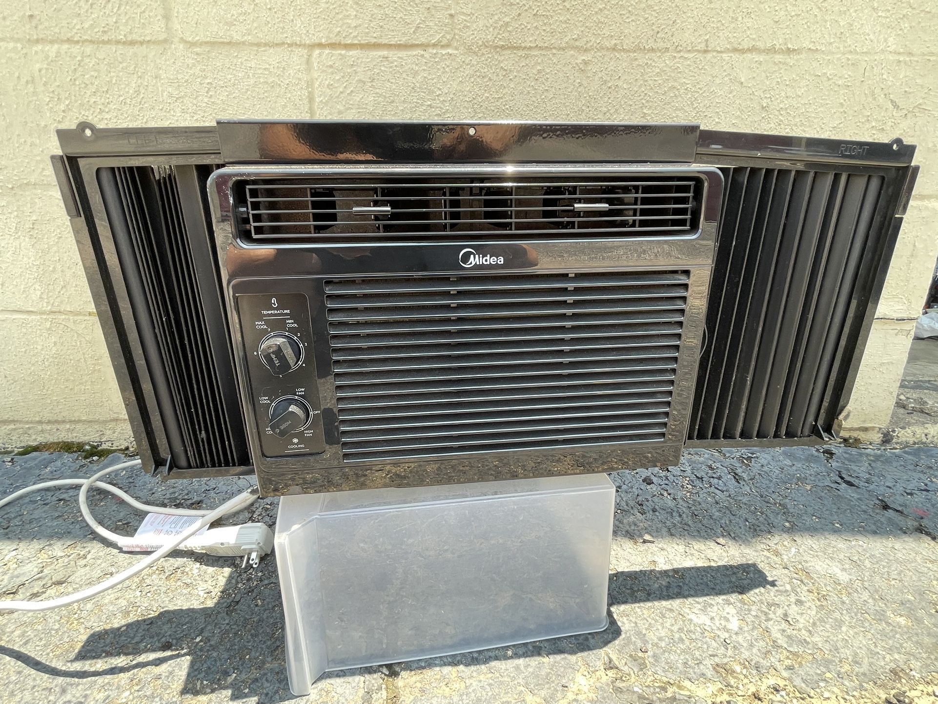 Midea Air Conditioner 5000 BTU