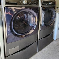 Nice And Clean Front Load Washer And Dryer 