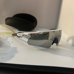 Oakley Radar 
