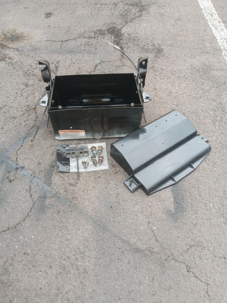 FORD ECONOLINE AUXILIARY BATTERY BOX