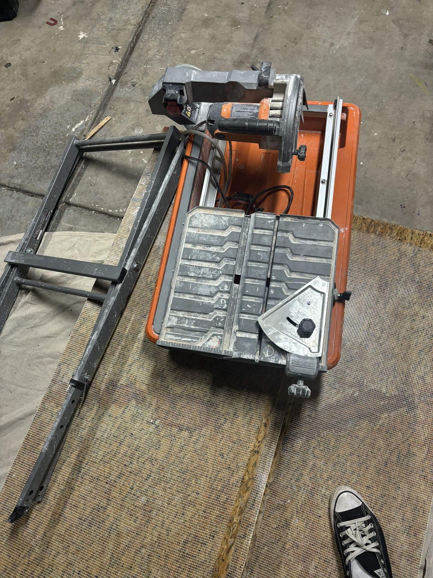 Rigid Tile Saw