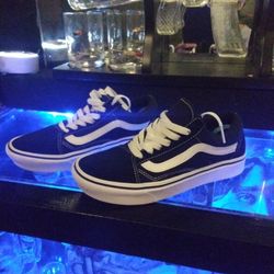 New Oldschool Vans  Youth 4 Women 5.5