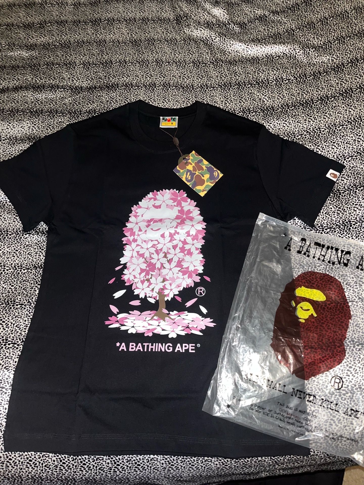 BAPE SAKURA