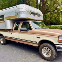 1995 4x4 Ford F250 XLT With 1968 Silver Streak slide in Truck Camper 