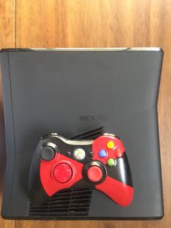 Xbox 360 slim with wireless controller