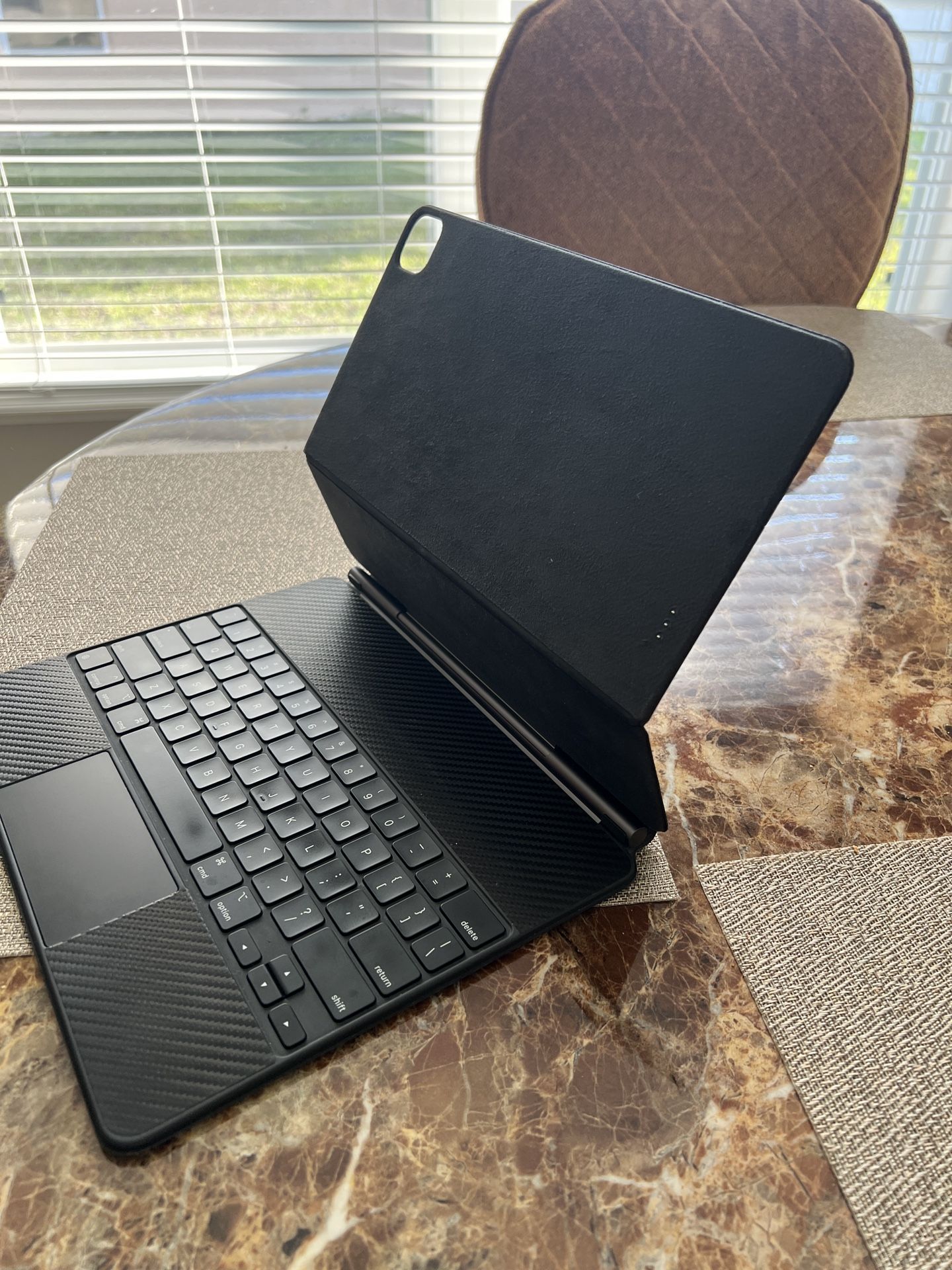 Apple Magic Keyboard (12.9 Inch) And Apple Pencil (2nd Generation)
