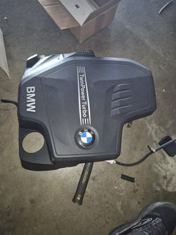Bmw 2013 528i Engine Cover