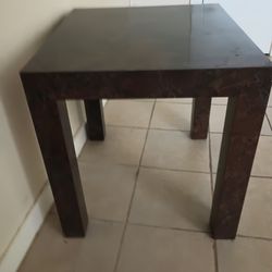 End Table $20.00 Pick Up In Kemah Texas