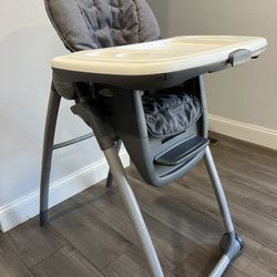 Graco High Chair (belts included!!!)