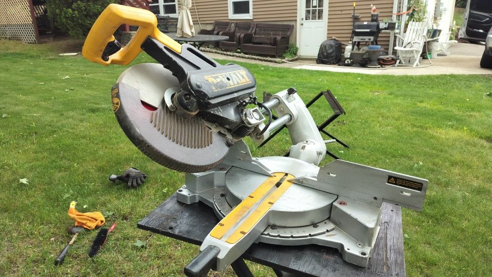 DEWALT 12" MITER SAW