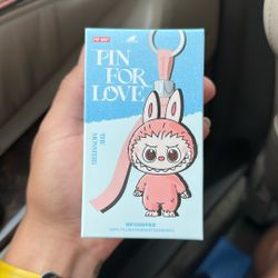 Labubu Pin For Love 