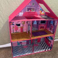 Child’s doll house