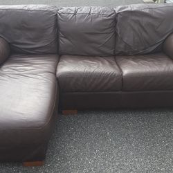 Faux leather 2 pieces sectional (DELIVER OPTION)