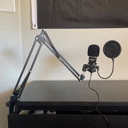 PC Microphone And Boom Arm