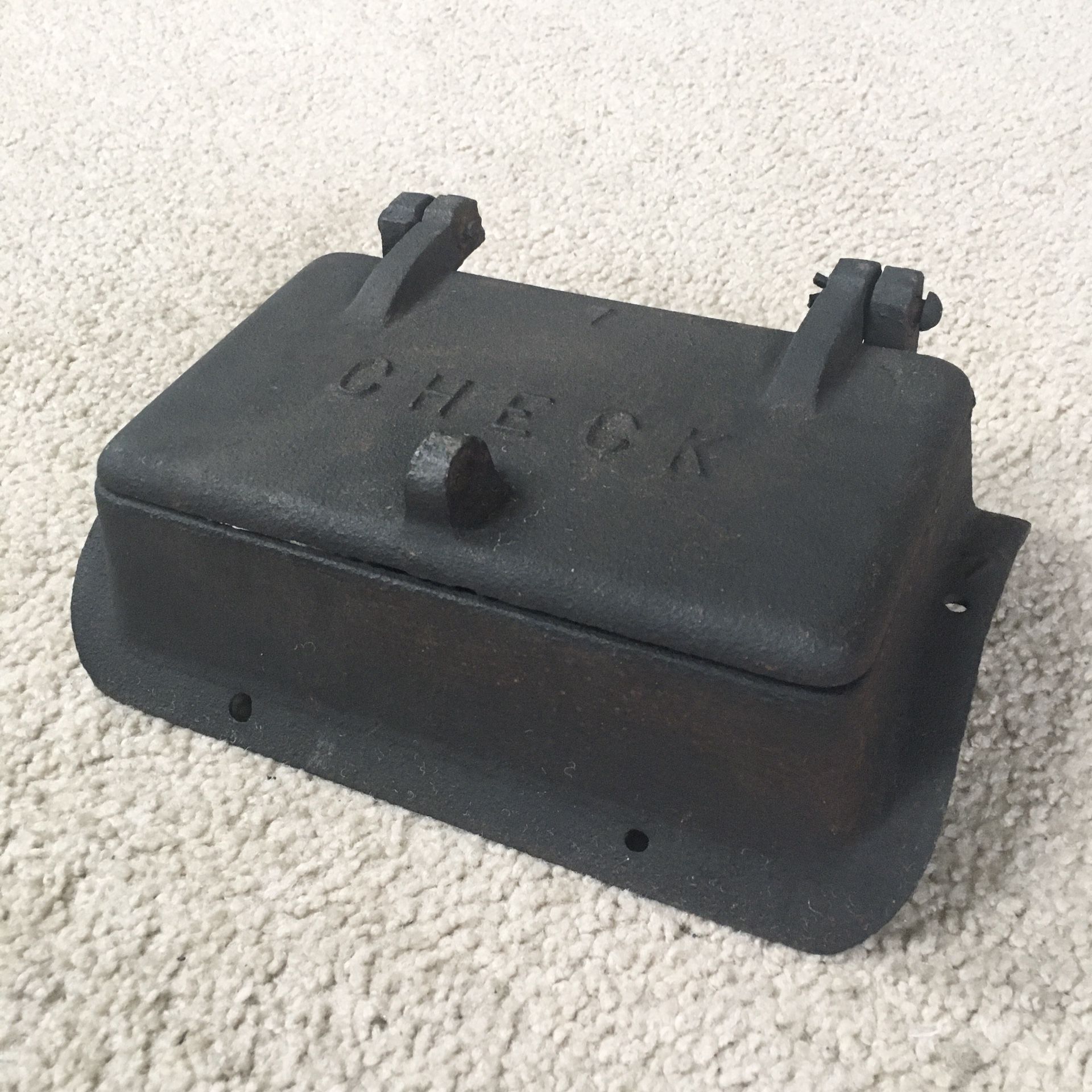 Vintage Union Mfg Co. Cast Iron Oil Tank Valve Hinged Cover - Boyertown PA - RARE!’