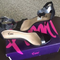 Women’s Size 7  Strappy Heels 