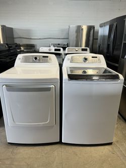 π₯ Kenmore Elite Gas Washe condition and fully functional! πͺ Reliable performance and excellent quality. π© Message us tod