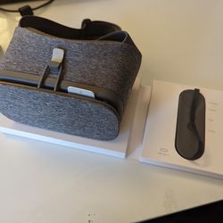 
Google Daydream View Mobile VR Headset - Slate (Discontinued Product) Thumbnail