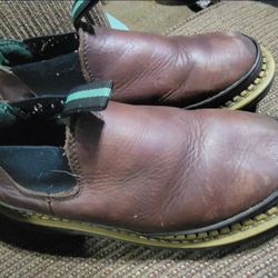 Boys ROMEO Shoes (NEW Size 5.5)