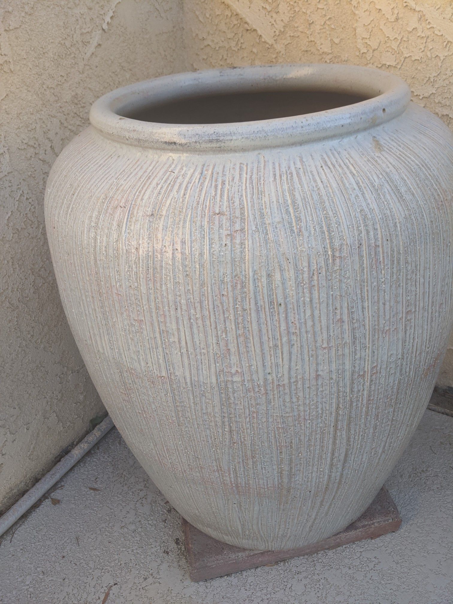 X-large glazed pot