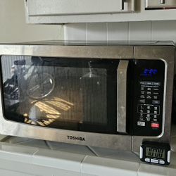 Sale!! Microwave Oven (Toshiba EC042A5C-SS)