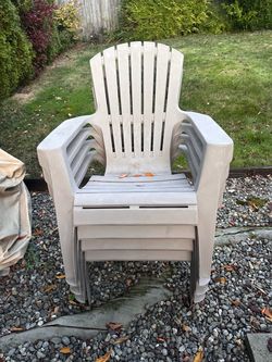 Set of 4 beige Resin Adirondack Chairs
