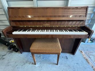 BLACK FRIDAY SALE! SCHIMMEL EUROPEAN UPRIGHT PIANO! FREE DELIVERY & TUNING! + WARRANTY!