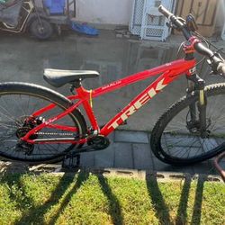 Trek Mountain Bike 