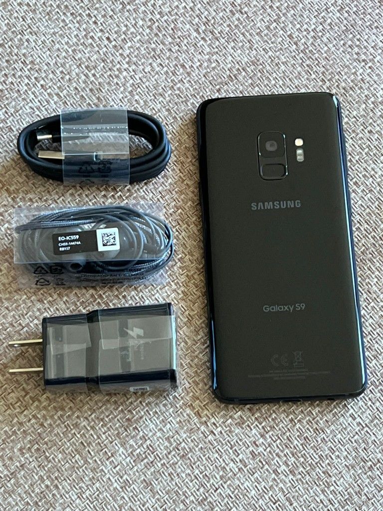 Samsung Galaxy S9  Unlocked   for all Company Carrier   Excellent Condition  Like New
