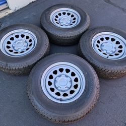 17" GMC SIERRA RIMS  TIRES & SENSORS 