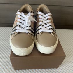 Women’s Burberry Shoes 