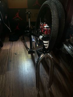 Bomma frame