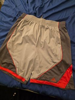 Adidas basketball shorts XL