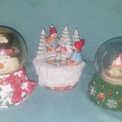 3 Ceramic Christmas Decorative Novelties Santa Globe Snowman Snow Globe Ice Rink