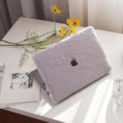Lavender Plush Texture Hardcase For 16” MacBook Pro 13