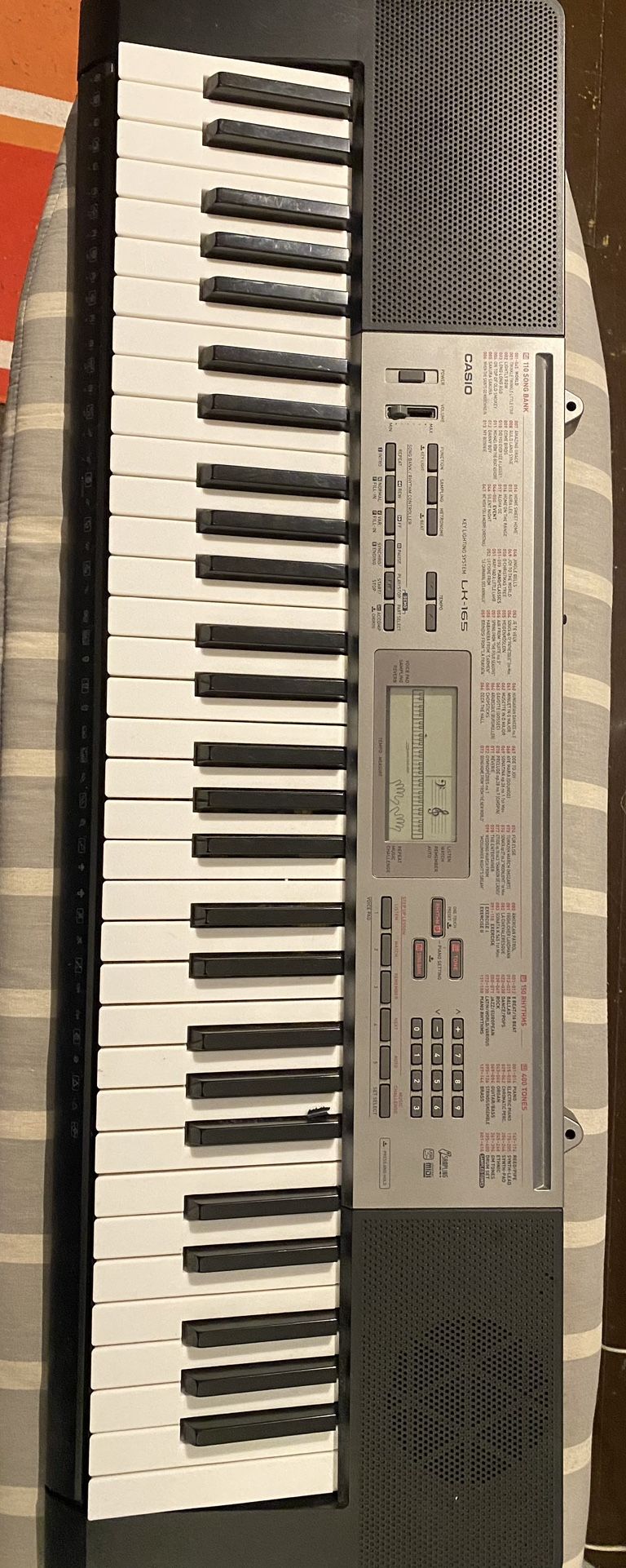 Electric Keyboard Casio LK -165