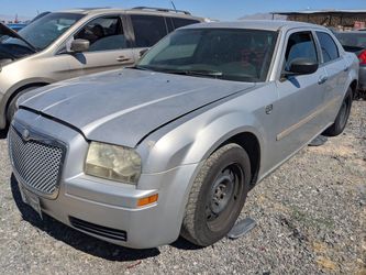 2006 Chrysler 300 PARTS @ U-Pull Auto Parts DD4381