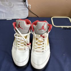 Air Jordan 5 Authentic 
