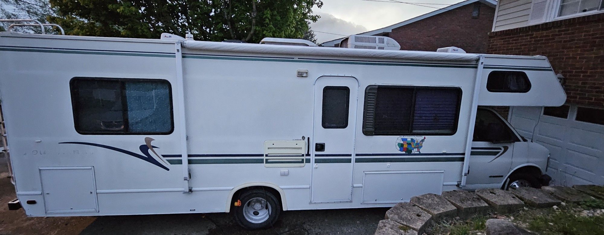 2000 Thor Motorcoach Four winds