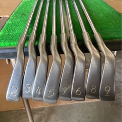 RH Men’s Cavity Back Irons