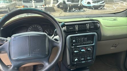 1998 Chevy Ventura Drives Good And Looks Really Good Inside Clean No Smell Or Stains