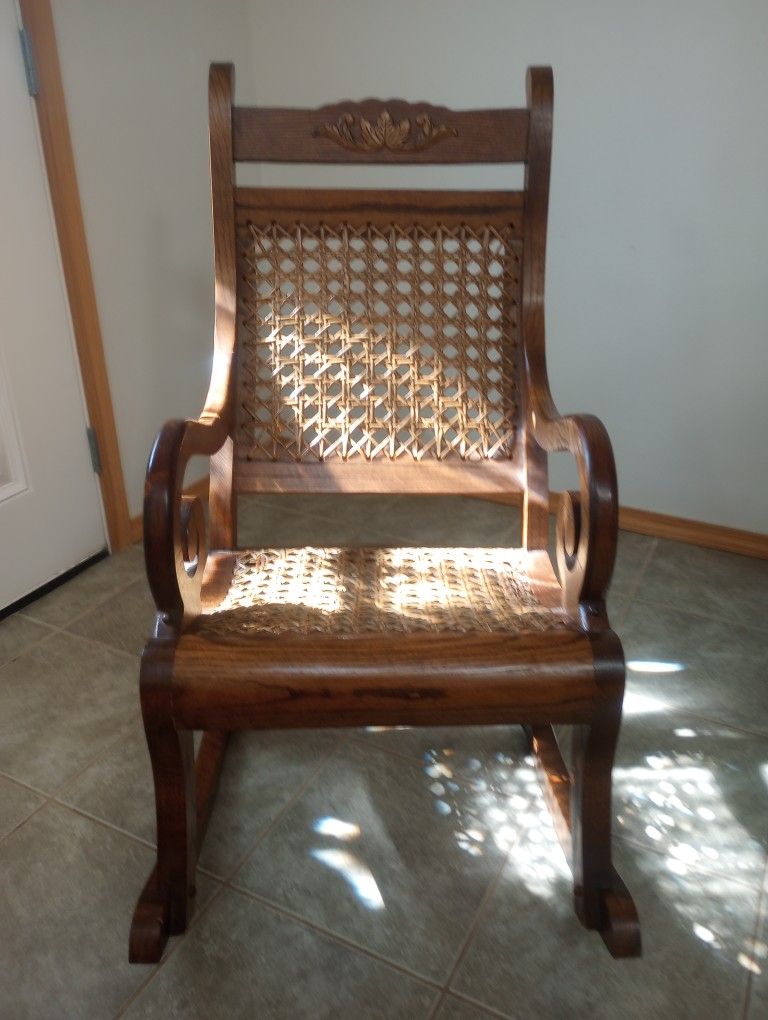 Kung-Parish Wooden Rocking Chair