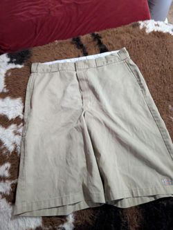 2 pairs of Dickies shorts size 36 like new
