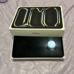 2025 Apple iPad Pro 11 M4 BRAND NEW IN BOX!