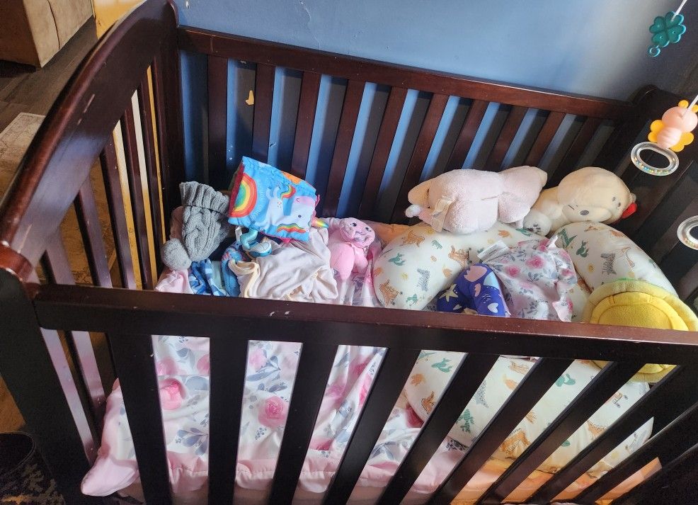 Delta Children Mini Crib With Mattress