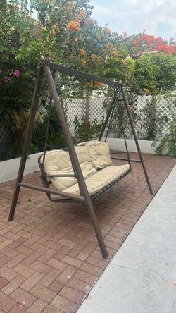 Outdoor Patio Swing
