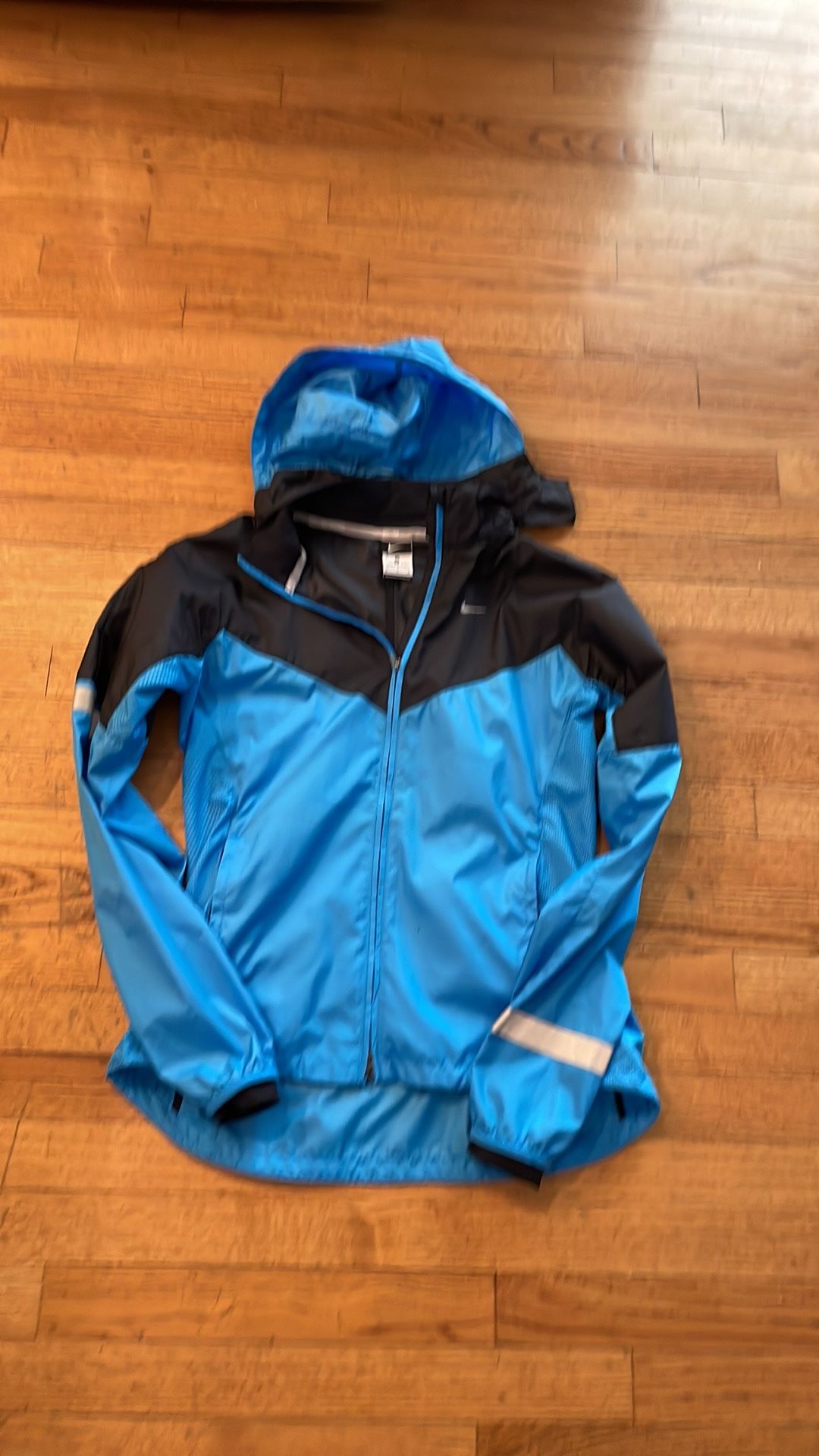 Nike Médium Womens Blue And Black Windbreaker Jacket