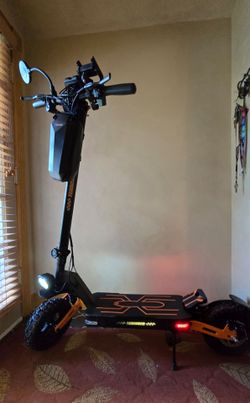 35mph Off-Road Electric Scooter, 48V 25Ah, 749W