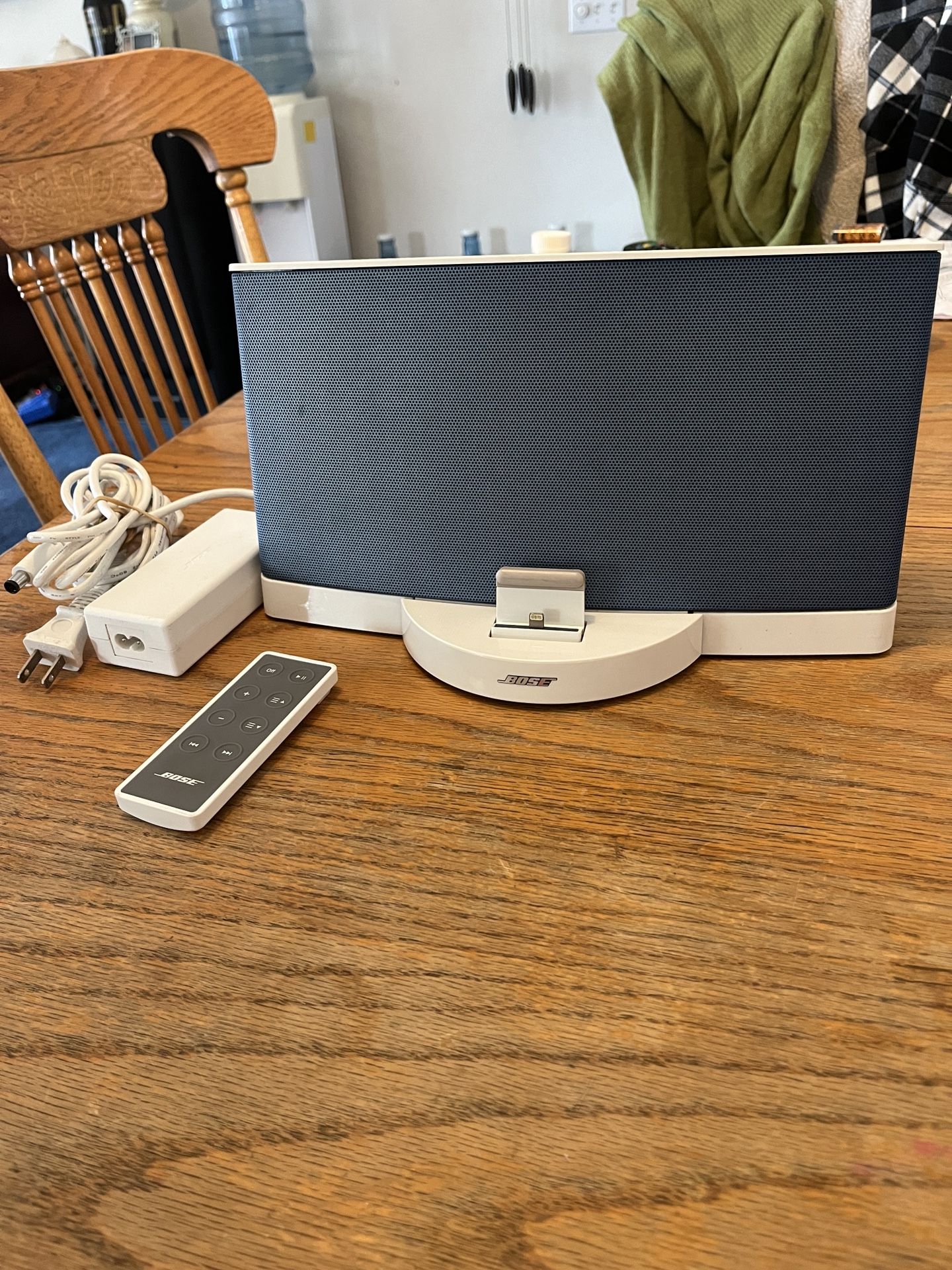 Bose Bluetooth Sound Dock Speaker III Lightening Apple Connection Rare Blue Color In Excellent Condition